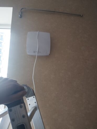 midea кондиционеры: Кондиционер белого цвета предназначен для создания комфортного