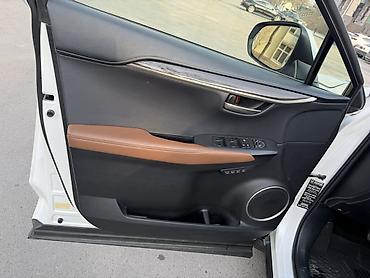 Lexus: Lexus NX: 2017 г., Бензин, Кроссовер — 19