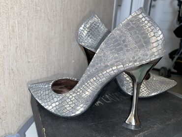 Tuflilər: Tuflilər, Ölçü: 37, rəng - Gümüşü, Yeni — 4