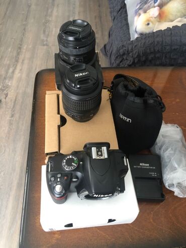 Fotokameralar: Nikon D3200 18-55 VR Kit. Cox az istifade olunub, ustune elave olaraq