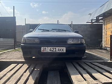 эшик машина: Nissan Primera: 1993 г., 1.6 л, Кол менен иштөөчү, Бензин, Седан — 3