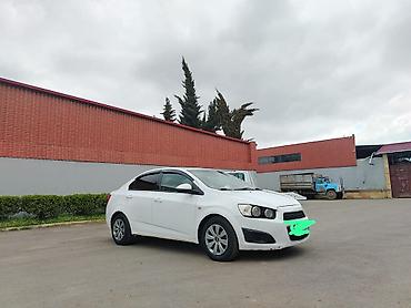 Chevrolet: Chevrolet Aveo: 1.4 l | 2011 il Sedan — 4