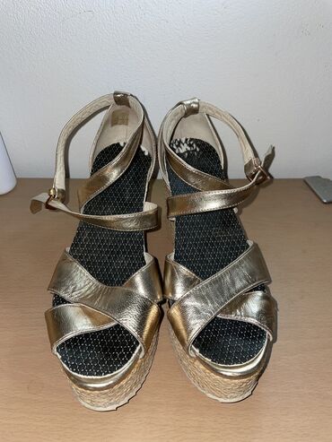 safran sandale na stiklu: Sandals, 38