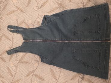 Koftalar, sviterlər: Ağ rəngli, uzunqol qız topu. Üzərində böyük, rəngli Tuiti quşu təsviri — 9