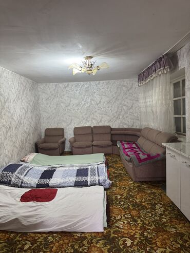 сдаю долгосрочно: 60 м², С мебелью