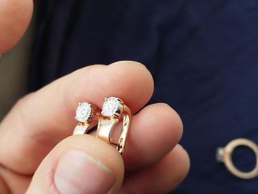 Zərgərlik dəstləri: Dəstə daxildir: Üzük, Sırğa, Sarı qızıl, 585 Əyar — 5