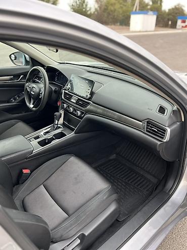 camry 2011: Honda Accord: 2018 г., 1.5 л, Вариатор, Бензин, Седан — 10
