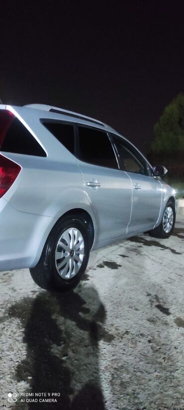 Kia: Kia Cee’d SW (universal) – gümüşü rəng Dövlət nömrə nişanı: 77-SK-794 — 12