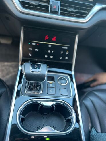 Другие автомобили: Электромобиль кроссовер (белый цвет кузова). Ключевые особенности: - — 6