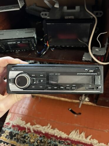 Maqnitofonlar: Maqnitol, AUX — 1