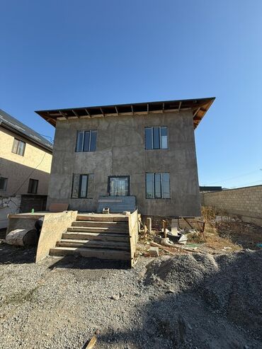 продается дом в токмоке: Үй, 200 кв. м, 5 бөлмө, ПСО (өз алдынча бүтүрүү)