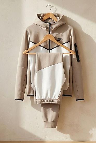 ps top: NIKE muska trenerka L — 2