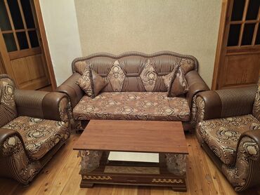 qəhvə stolu transformatoru: İşlənmiş, Divan, Divan, Bazasız, Açılmayan