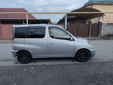 Toyota: Toyota Funcargo: 2002 г., Минивэн — 7