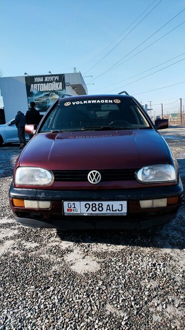 меняю на пассат универсал: Volkswagen Golf: 1994 г., 1.8 л, Механика, Бензин, Универсал