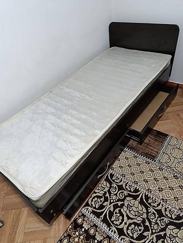 Продаю односпальную кровать с матрасом. Состояние хорошее. Матрас не