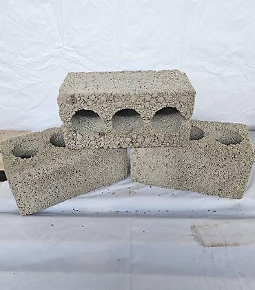 Строительный кирпич: БЛОКИ!!! АКЦИЯ!!! Доставка бесплатно!!! размеры 390x190x190 Цена за — 2