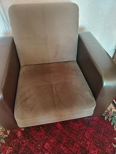 Kreslolar: Mebel: Yumşaq kreslo - Model: Rahat oturacaqlı, geniş qoltuqlu kreslo — 1