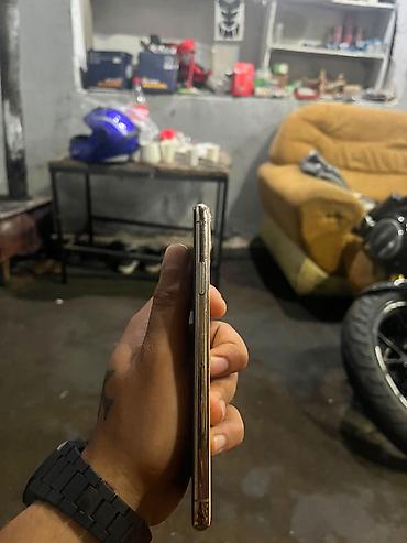 iphone 11 pro max 2 cı el: IPhone 11 Pro Max, 64 GB, Qızılı, Face ID — 3