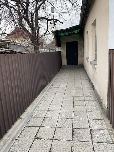 Продажа коттеджей и домов: Продаю пол дома! Район Коммунаров Вход отдельный, в шаговой — 3