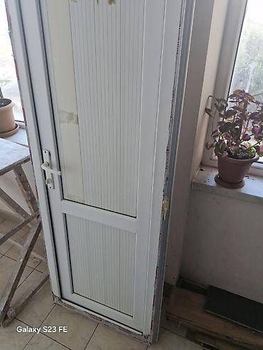 sandvic panel: PVC qapı – balkon/eyvan üçün - Material: ağ rəngli PVC profil - — 1
