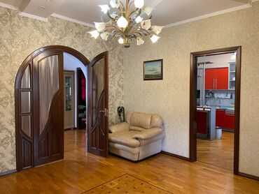 Долгосрочная аренда домов: 330 м², 7 комнат — 11