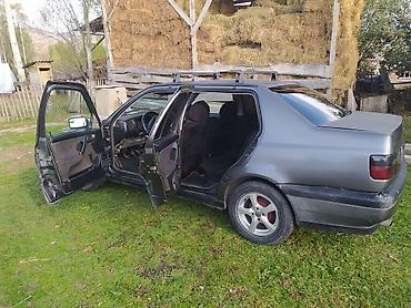Volkswagen: Volkswagen Vento: 1994 г., 1.8 л, Механика, Бензин, Седан — 4