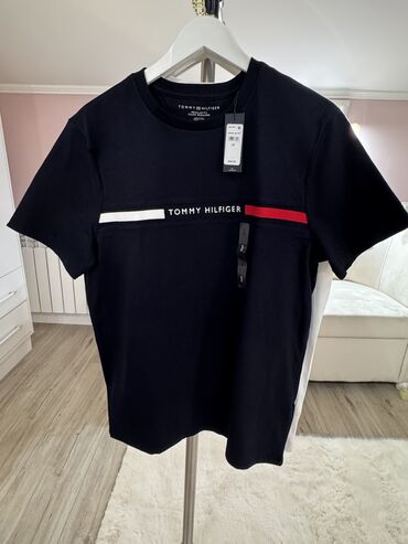 Футболки: Мужская футболка, Все размеры, Tommy Hilfiger, Новый, цвет - Синий, Самовывоз, Платная доставка