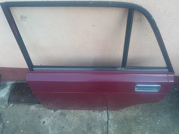 Auto delovi: Vrata zadnja leva Lada 2105,2107 Riva u bordo boji. Vrata su ocuvana — 4