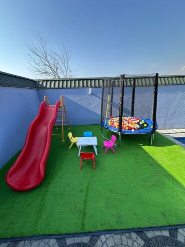 Günlük kirayə evlər: 200 kv. m, 3 otaqlı, Artezian quyusu, Kanalizasiya, Kombi — 2