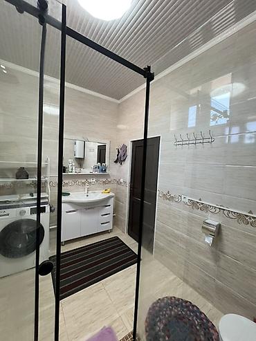 Продажа коттеджей и домов: 4 комнаты, 165 м², 4 соток, Ала-Тоо, Собственник — 8