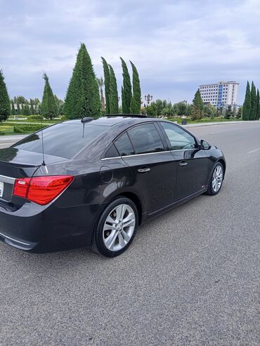 Chevrolet: Chevrolet Cruze LTZ RS sedan – şəhər və tras üçün dinamik və zərif — 6