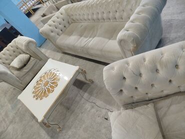 qab qacaq alan: Klassik divan, Divan, Bazasız, Açılmayan