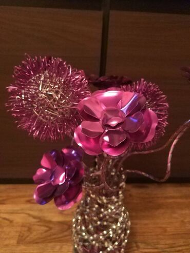 Рабочие настольные лампы: Продаю Светильник, в виде вазы с цветами. Светильник полностью — 4