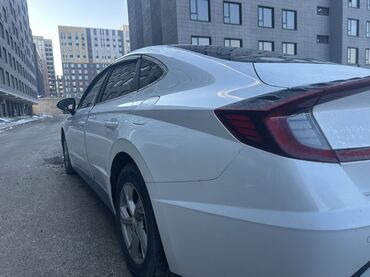 Hyundai: Hyundai Sonata: 2019 г., 2 л, Бензин — 2