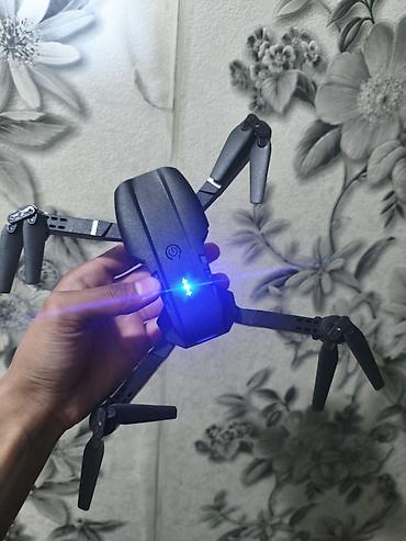 Дроны: Складной квадрокоптер Drone Pro с камерой и полным комплектом — 5