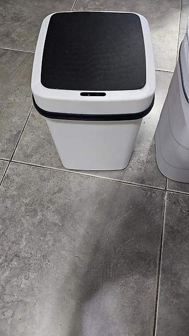 Ведра для мусора: С черной крышкой 1500с белый продан Сенсорное ведро высота 28см. Верх — 7