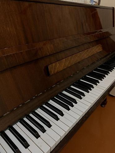 piano stul: Piano – СЮИТА - Korpus: tünd qəhvəyi, parlaq laklı ağac örtük — 2