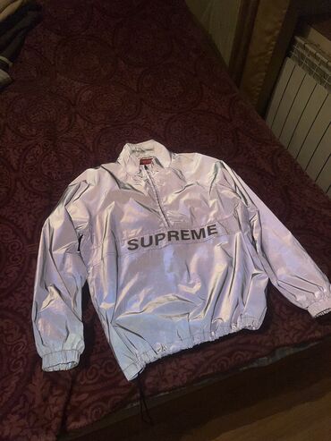 Куртки: Мужская куртка, L (EU 40), Supreme, Б/у, цвет - Серебристый, Самовывоз, Платная доставка