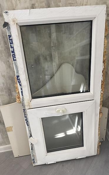 pul sekilleri: PVC pəncərə bloku - Material: ağ rəngli PVC profil - Quruluş: 2 — 1