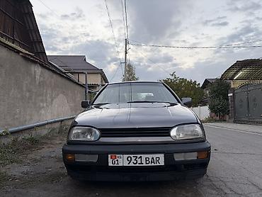 Volkswagen Golf: 1994 г., 1.6 л, Механика, Хэтчбэк