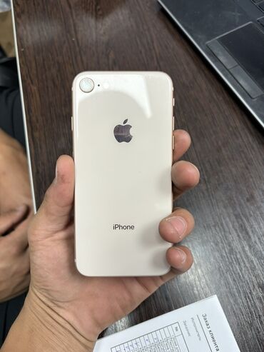 разбитый телефон: IPhone 8, Колдонулган, 64 ГБ, Алтын, 76 %