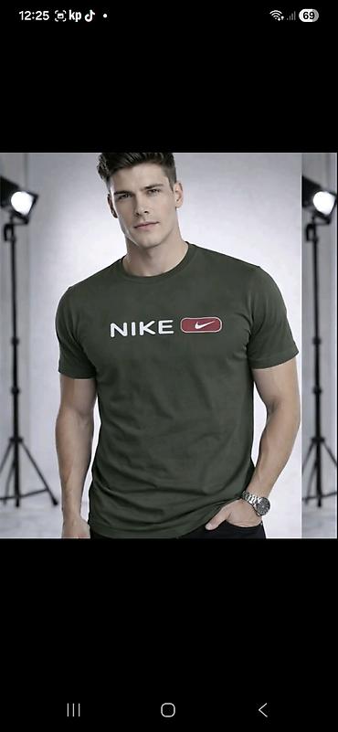 Majice: Men's T-shirt Nike, bоја - Tamnoplava — 5