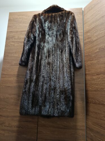 Krzneni kaputi: Raskosna bunda od nerca 40 — 8