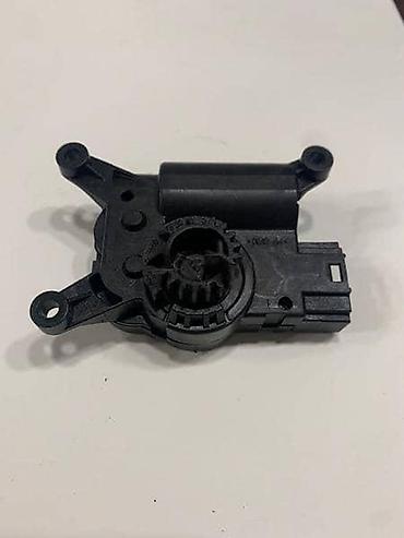 rezervoar: MOTOR KLAPNE GREJANJA ZA VOLKSWAGEN GOLF 7 - 5Q0907511K | Motor — 1