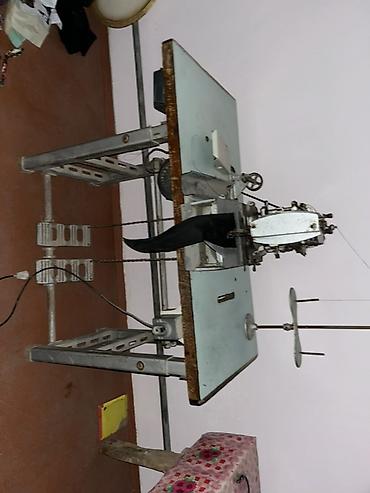 Парогенераторы, гладильное оборудование: Российский швейный петля машина сатылат 10000 сомго утюг подарок — 4