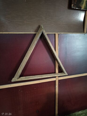 Бильярдные столы: Продаю бильярдный стол размер 3.25*1.95(не китайский,не мрамор)дерево — 8