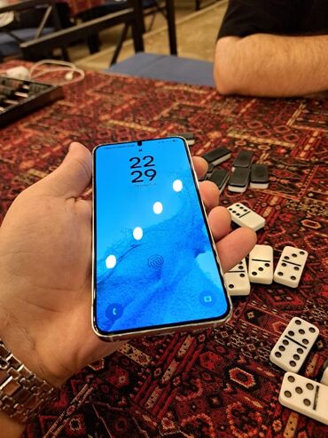 сколько стоит iphone 11: Samsung Galaxy S22, 128 ГБ, цвет - Белый, Отпечаток пальца