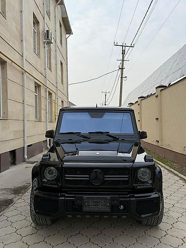 бежевые брюки: Аренда представительских автомобилей Mercedes-Benz с водителем — 2