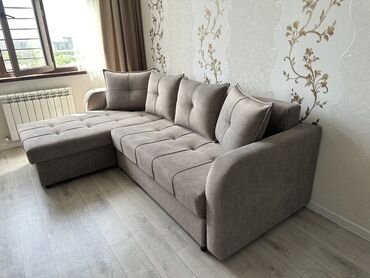 угловой диван с креслом раздвижной: Диван-кровать, цвет - Бежевый, Б/у